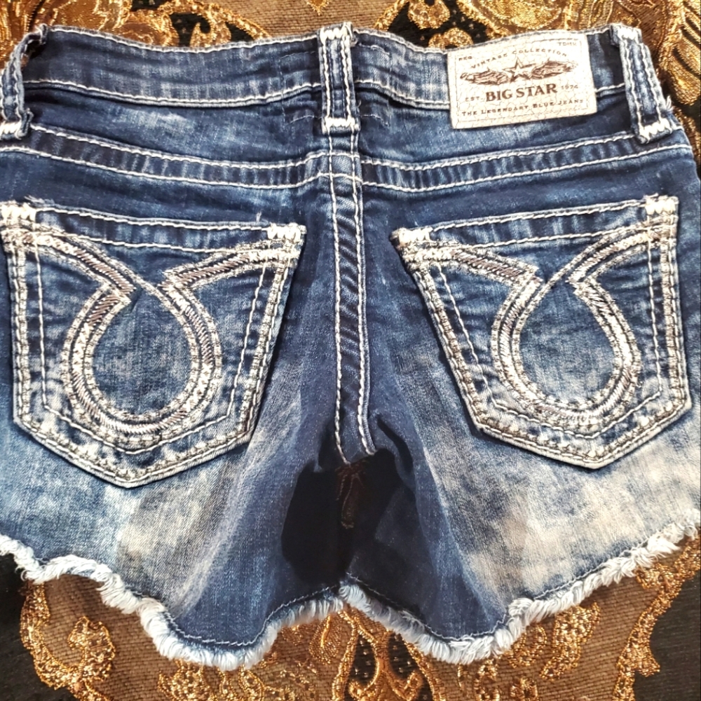 Womens Big Star shorts, size 24